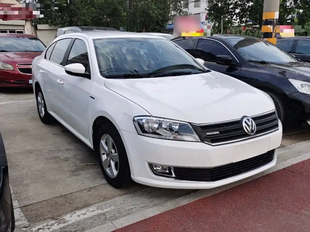Volkswagen Lavida 2015