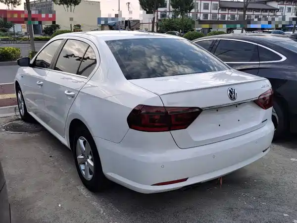 Volkswagen Lavida 2015
