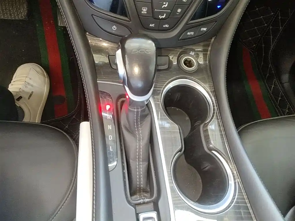 Buick Envision Plus 2020 — фото 14
