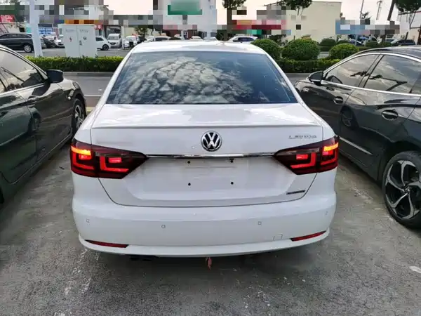 Volkswagen Lavida 2015