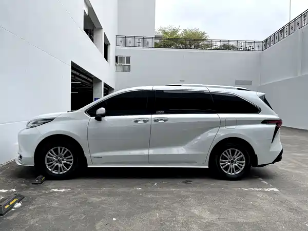 Toyota Sienna 2021