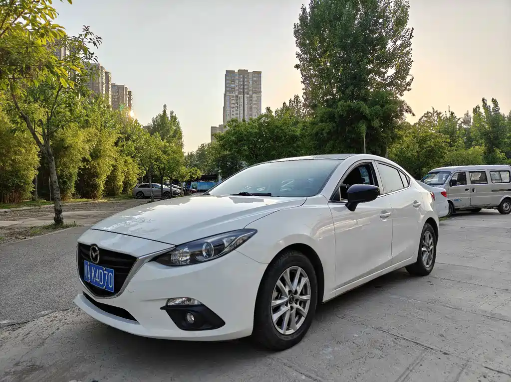 Mazda 3 Axela 2016