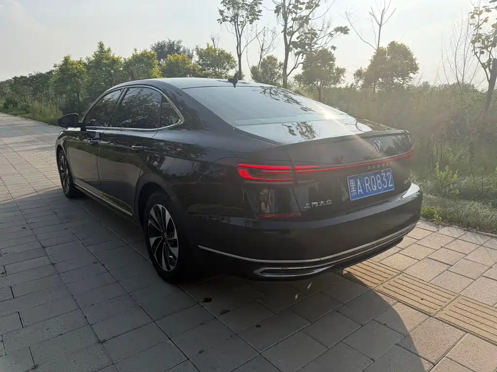 Volkswagen Passat 2022