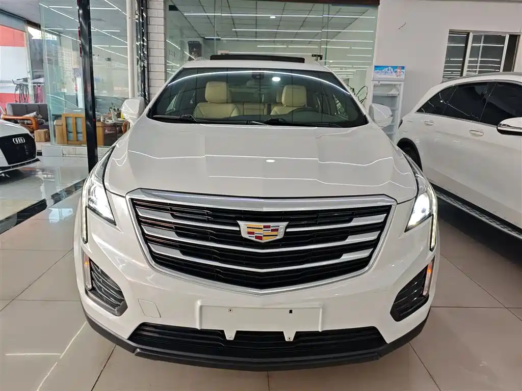 Cadillac XT5 2017 — фото 3
