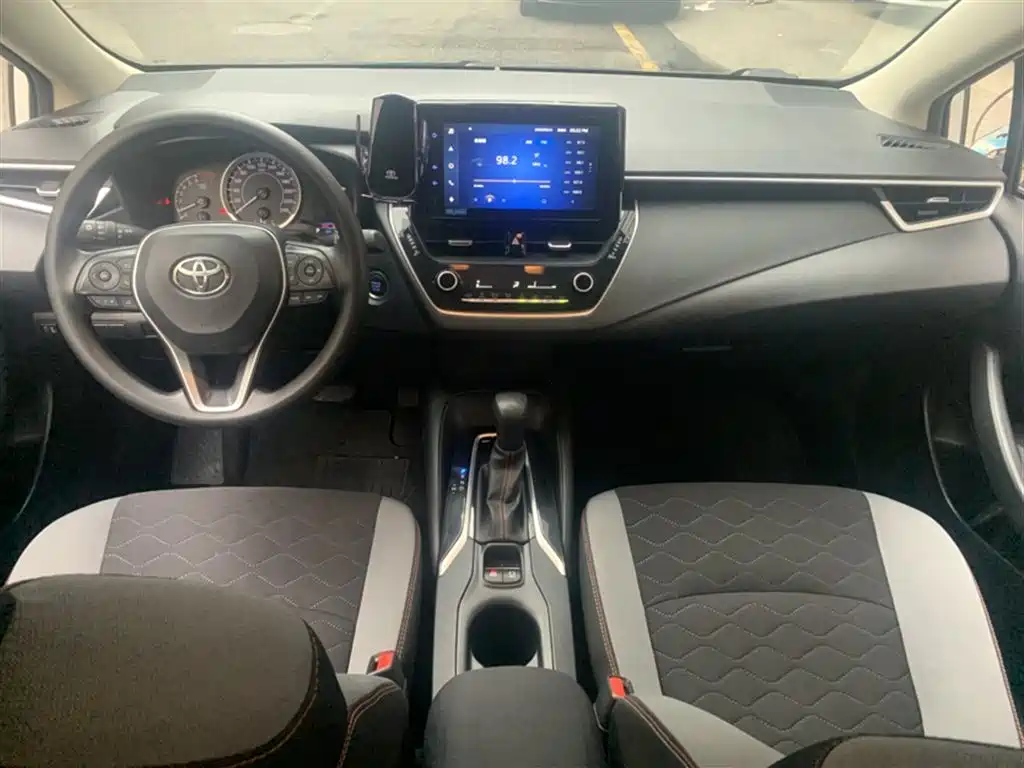 Toyota Corolla 2021 — фото 14