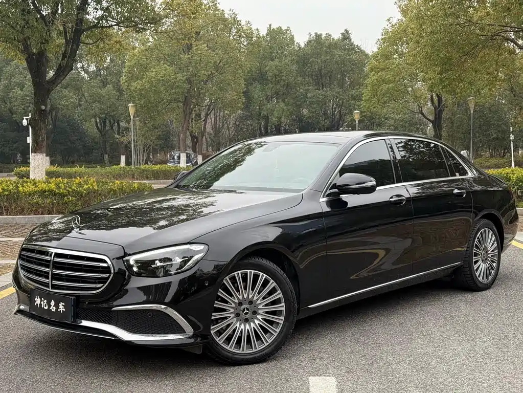 Mercedes-Benz E-Class 2023 — фото 1