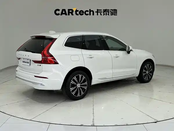 Volvo XC60 2022