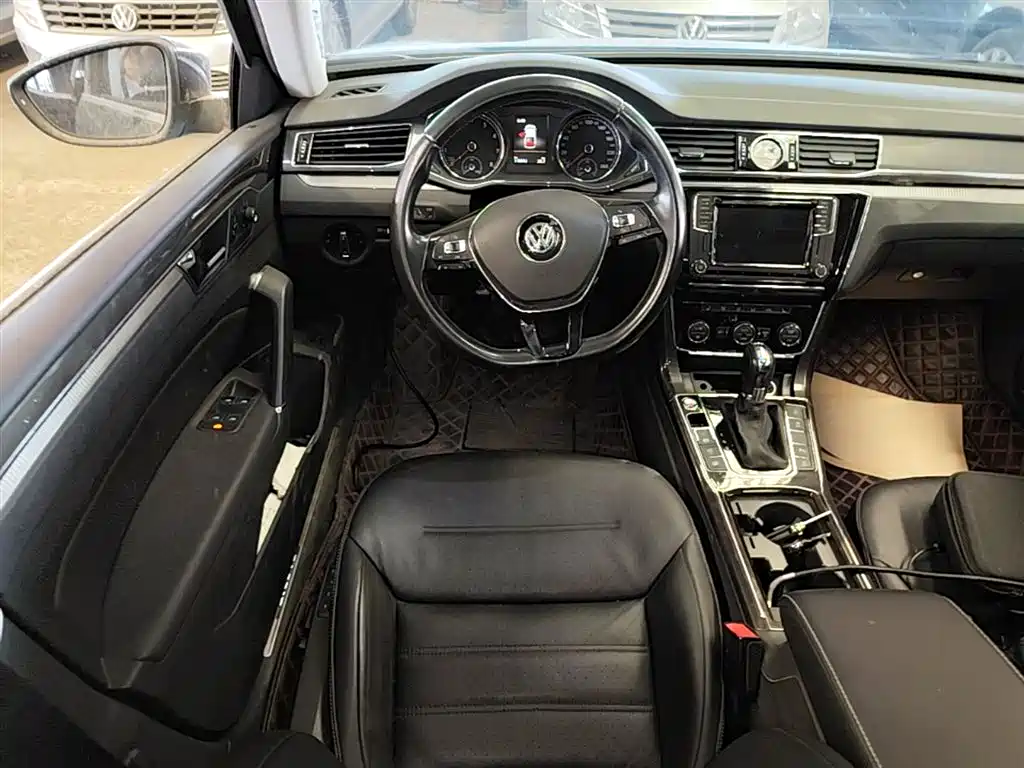 Volkswagen Passat 2019 — фото 17