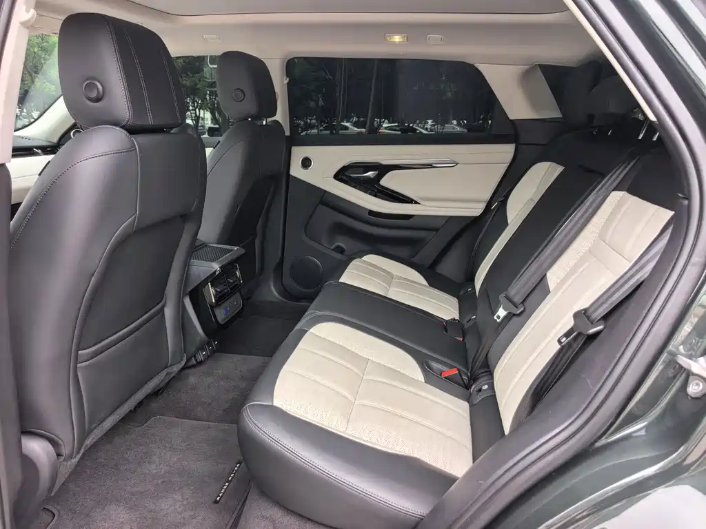 Land Rover Range Rover Evoque 2022 — фото 14