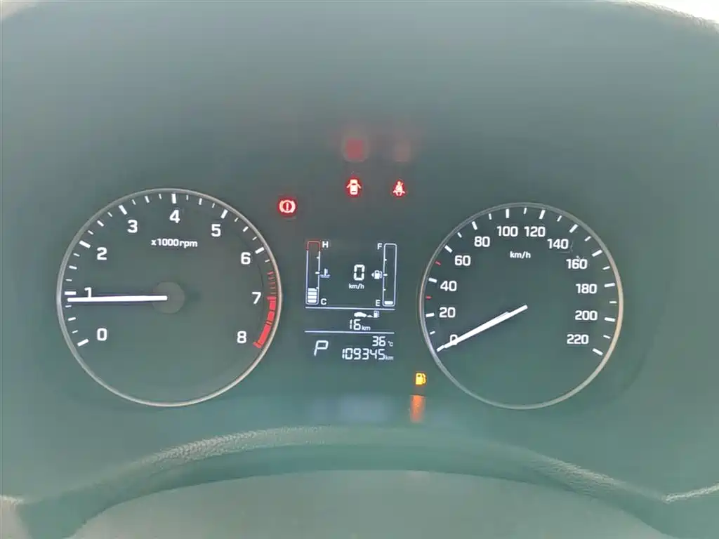 Hyundai ix25 2016 — фото 12