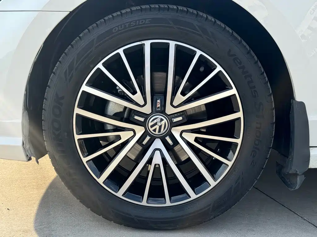 Volkswagen Lamando 2019 — фото 18