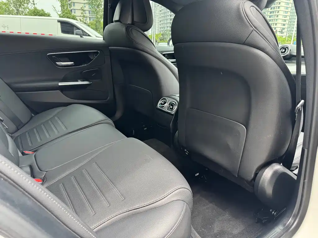 Mercedes-Benz C-Class 2023 — фото 13