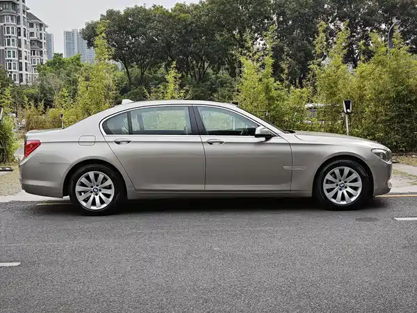 BMW 7 Series 2010