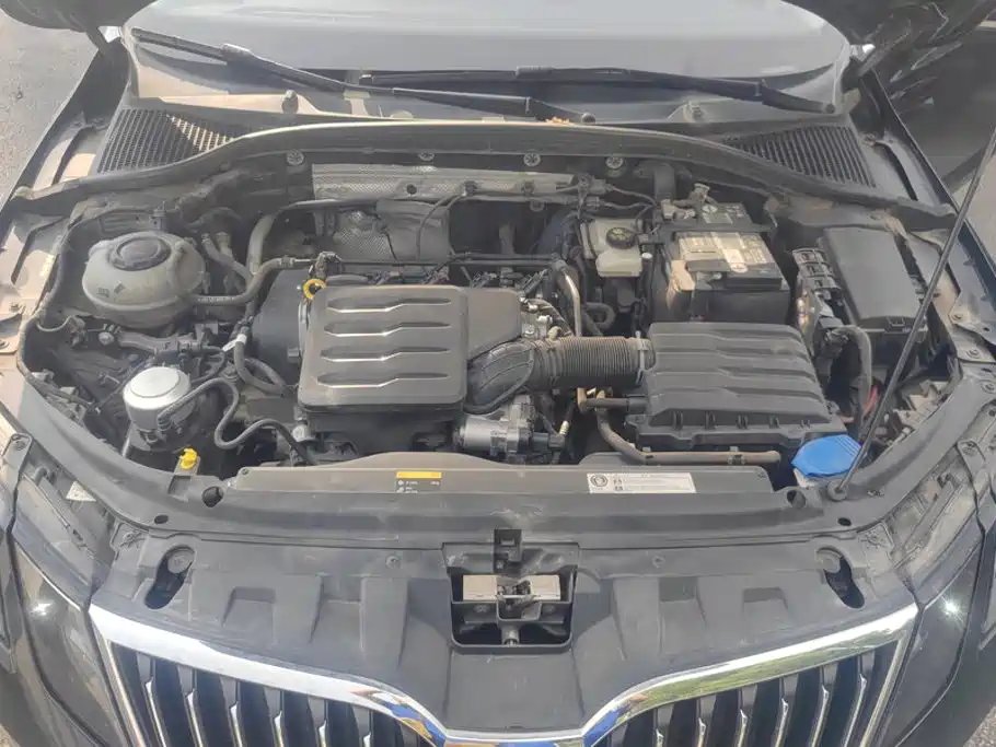 Skoda Octavia 2023 — фото 10
