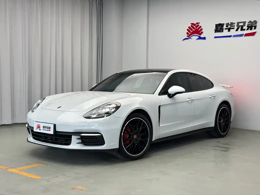 Porsche Panamera 2018 — фото 1