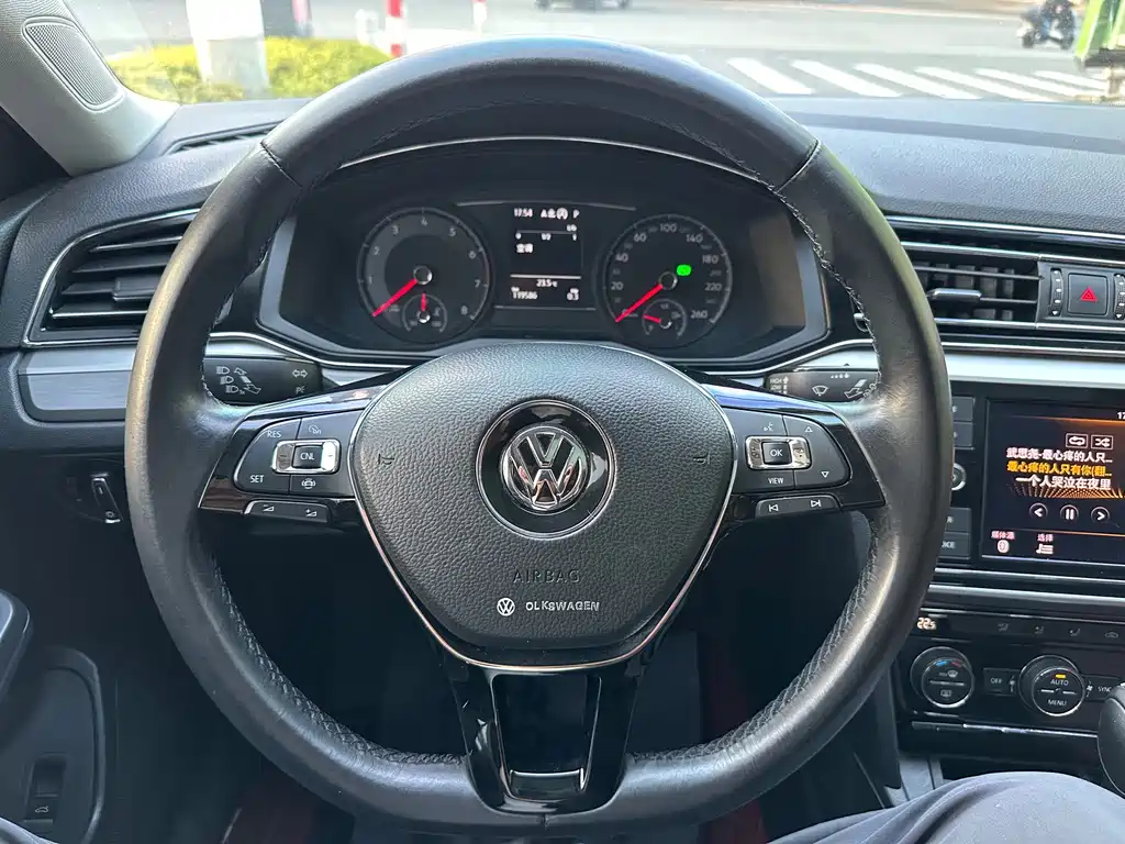 Volkswagen Lamando 2018 — фото 29