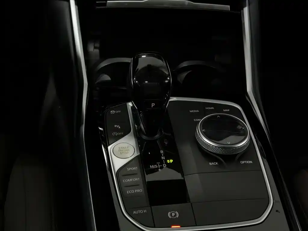 BMW 3 Series 2021 — фото 13