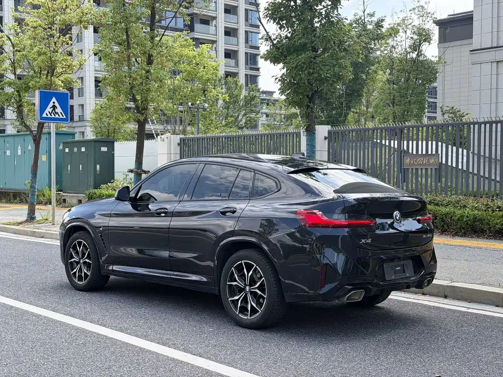 BMW X4 2022 — фото 5
