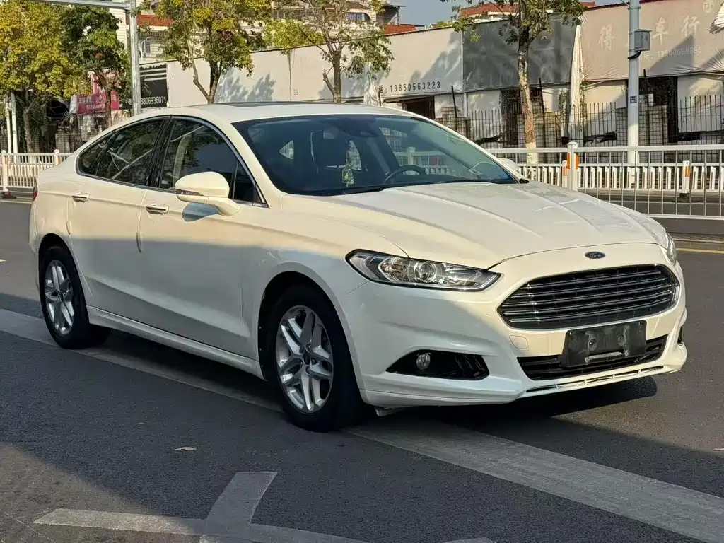 Ford Mondeo 2013 — фото 3