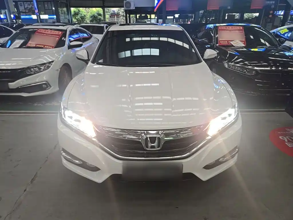 Honda Spirior 2015 — фото 3