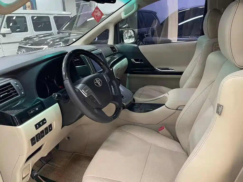 Toyota Alphard 2014 — фото 8
