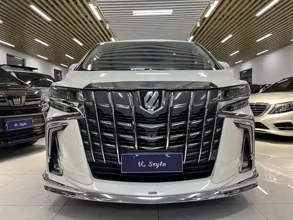 Toyota Alphard 2012