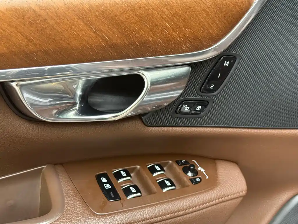 Volvo S90 2020 — фото 15