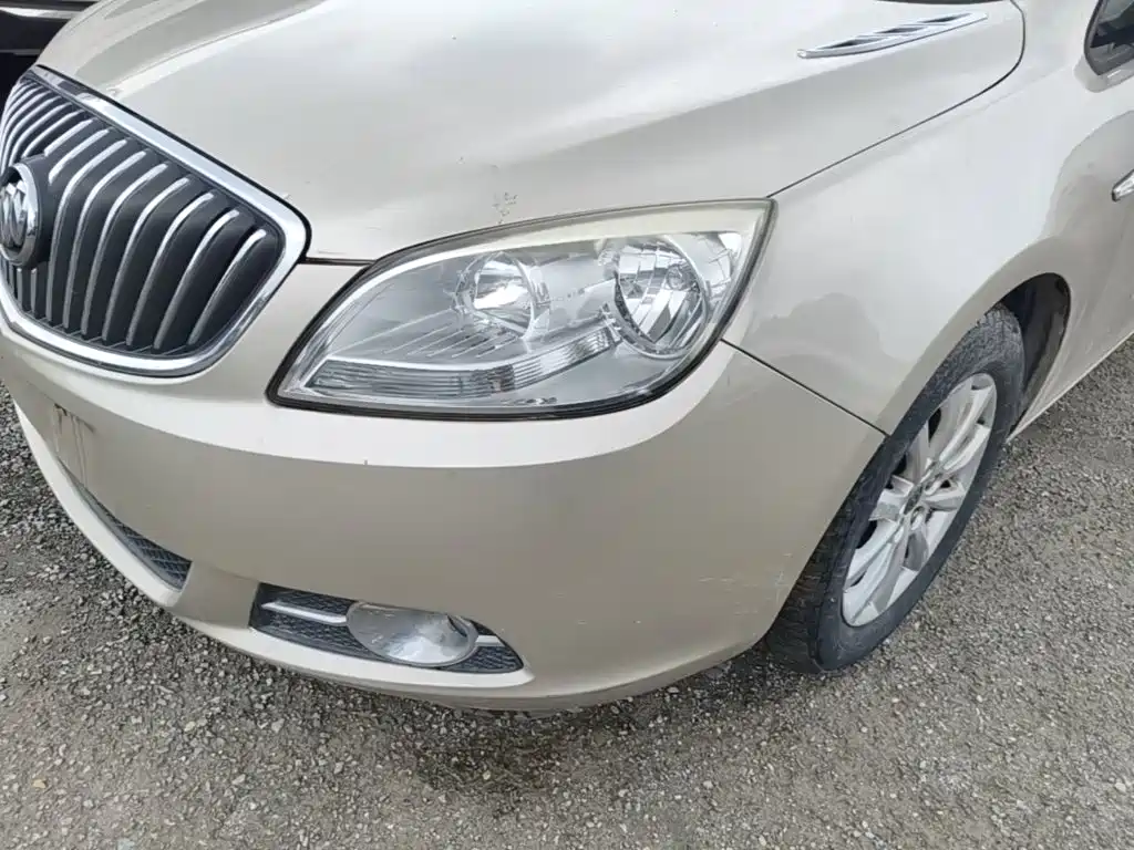 Buick Excelle 2015 — фото 24