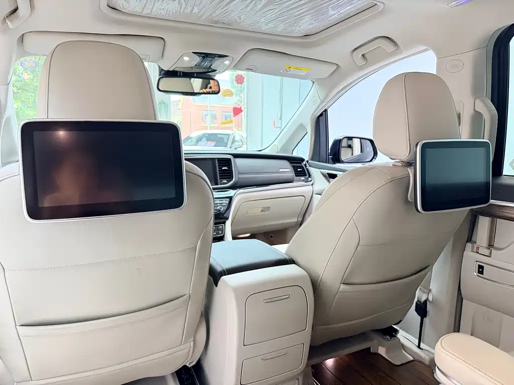 GAC Motor Trumpchi M8 2019 — фото 16