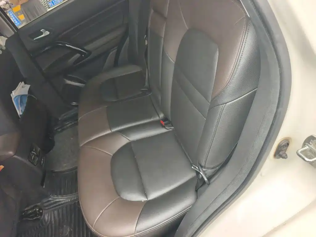 GAC Motor Trumpchi GS4 2017 — фото 15