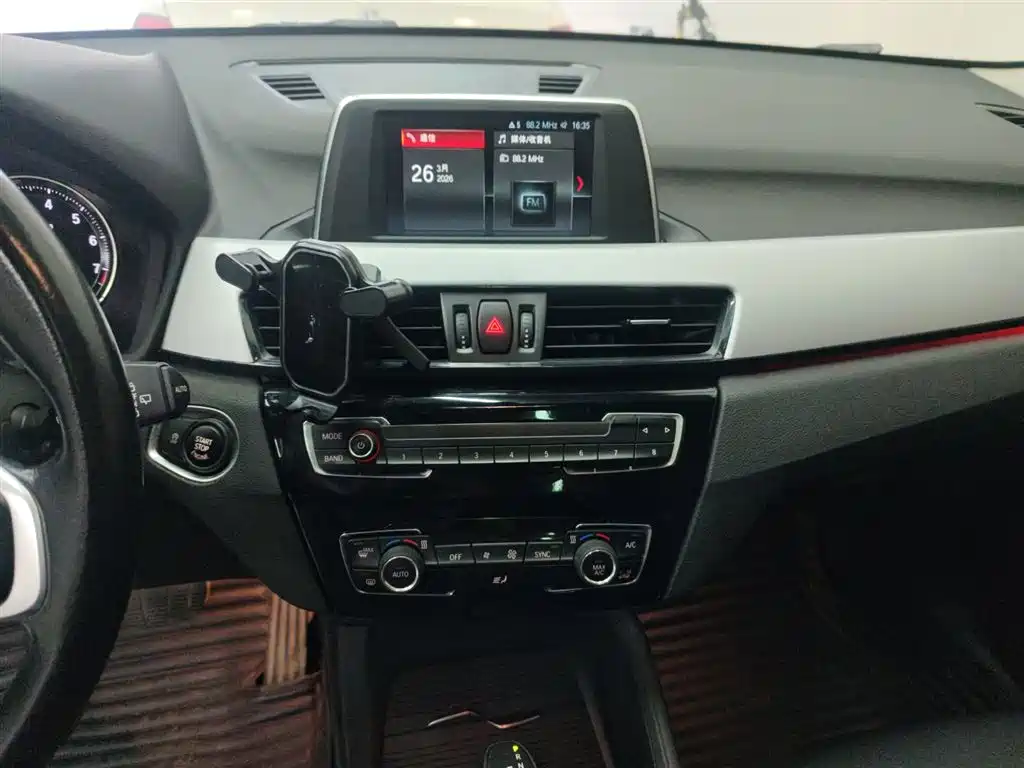 BMW X1 2018 — фото 13