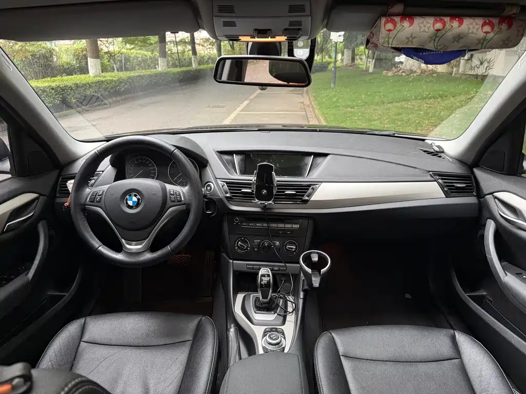 BMW X1 2015 — фото 14