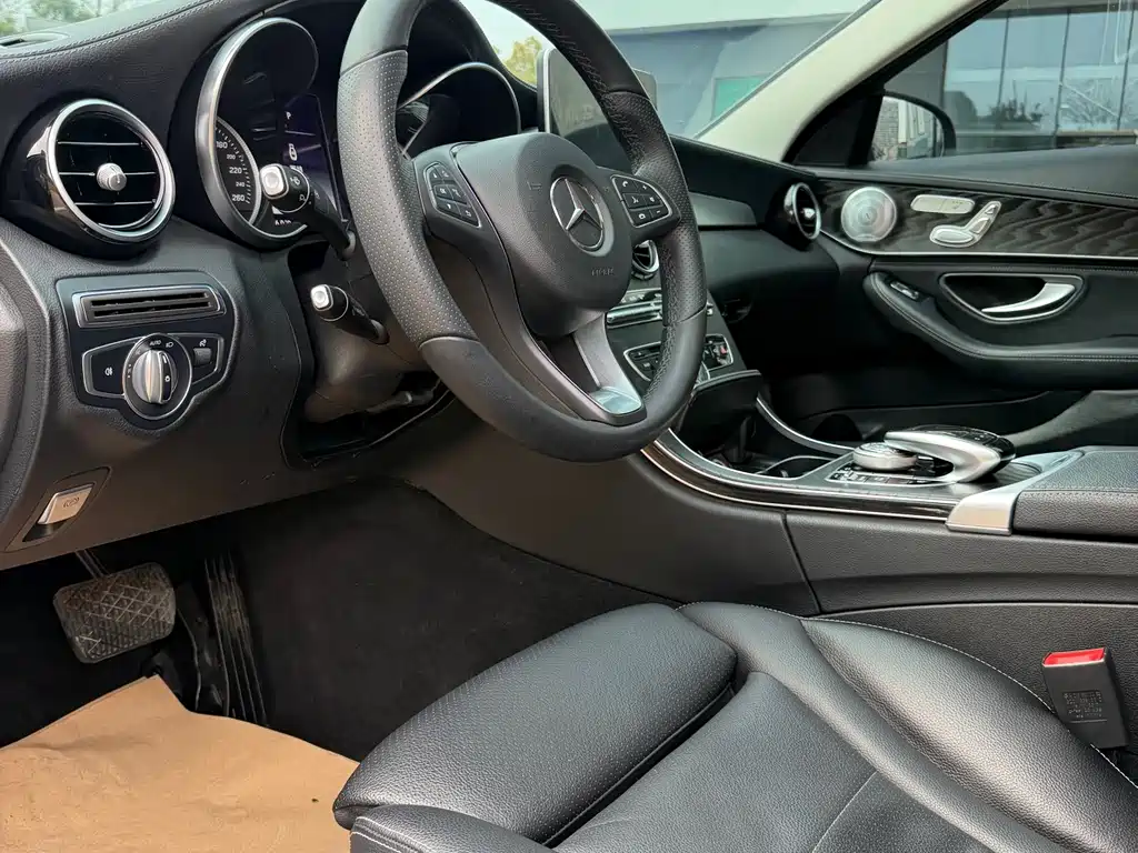 Mercedes-Benz C-Class 2018