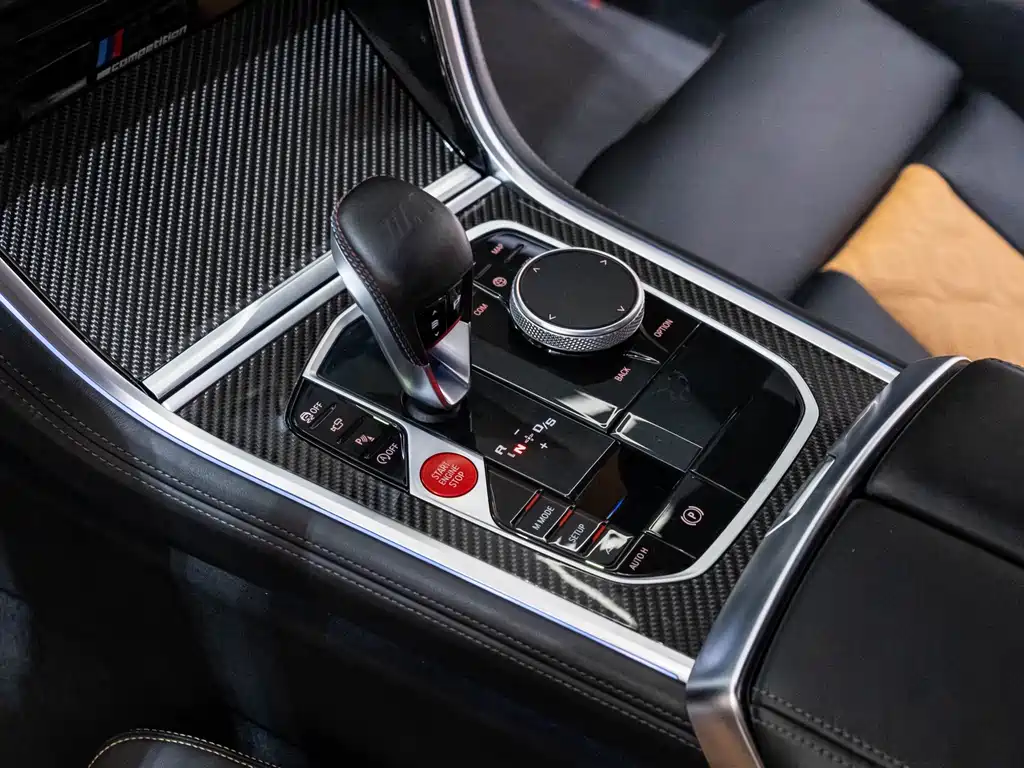 BMW M8 2022 — фото 10