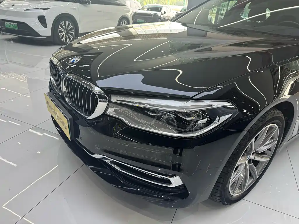 BMW 5 Series New Energy 2018 — фото 4