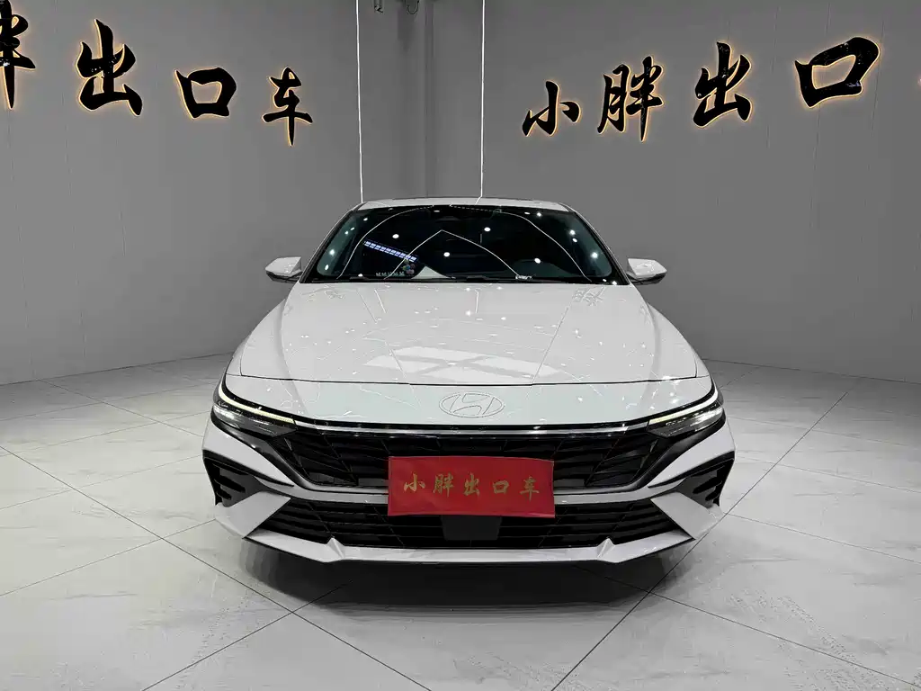 Hyundai Elantra 2023 — фото 3