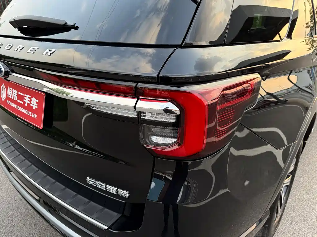 Ford Explorer 2025 — фото 23