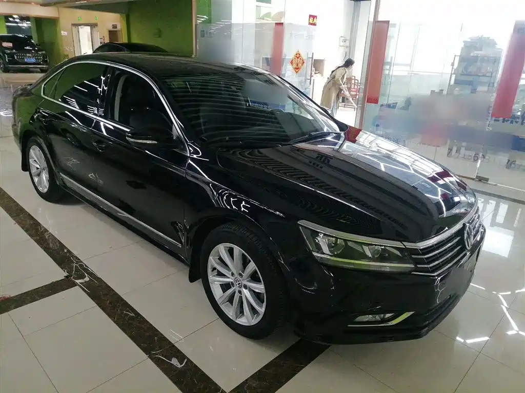 Volkswagen Passat 2017 — фото 4