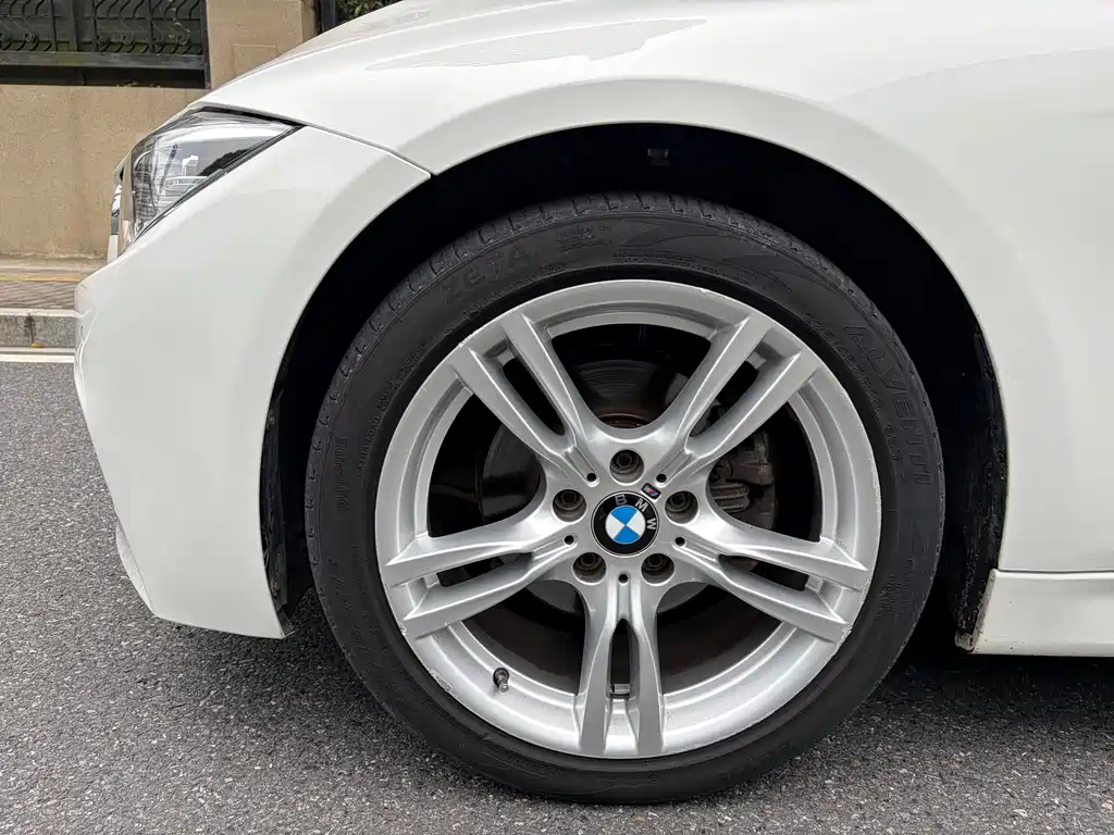 BMW 3 Series 2019 — фото 4