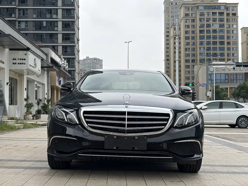 Mercedes-Benz E-Class 2017 — фото 1