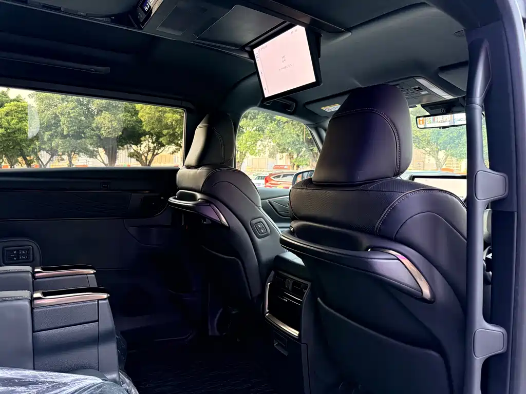 Toyota Alphard 2025 — фото 12