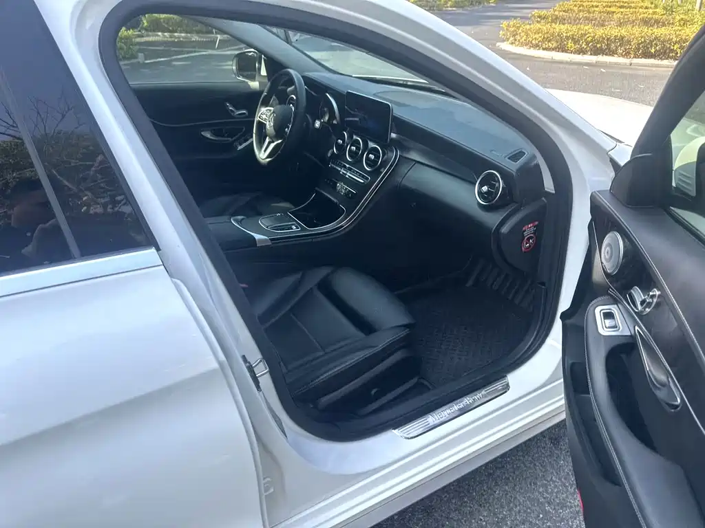 Mercedes-Benz C-Class 2019