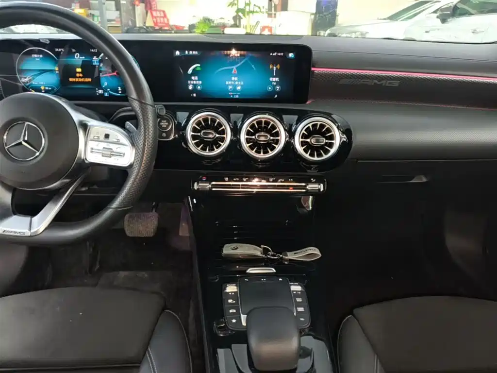Mercedes-Benz A-Class 2023 — фото 13