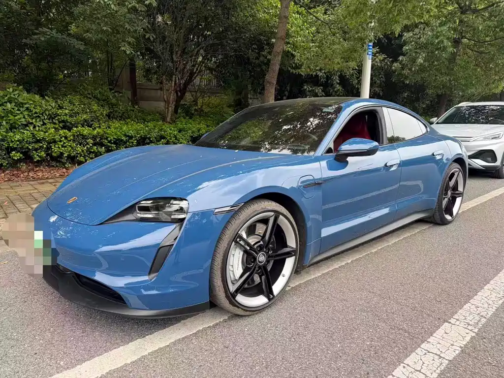 Porsche Taycan 2022
