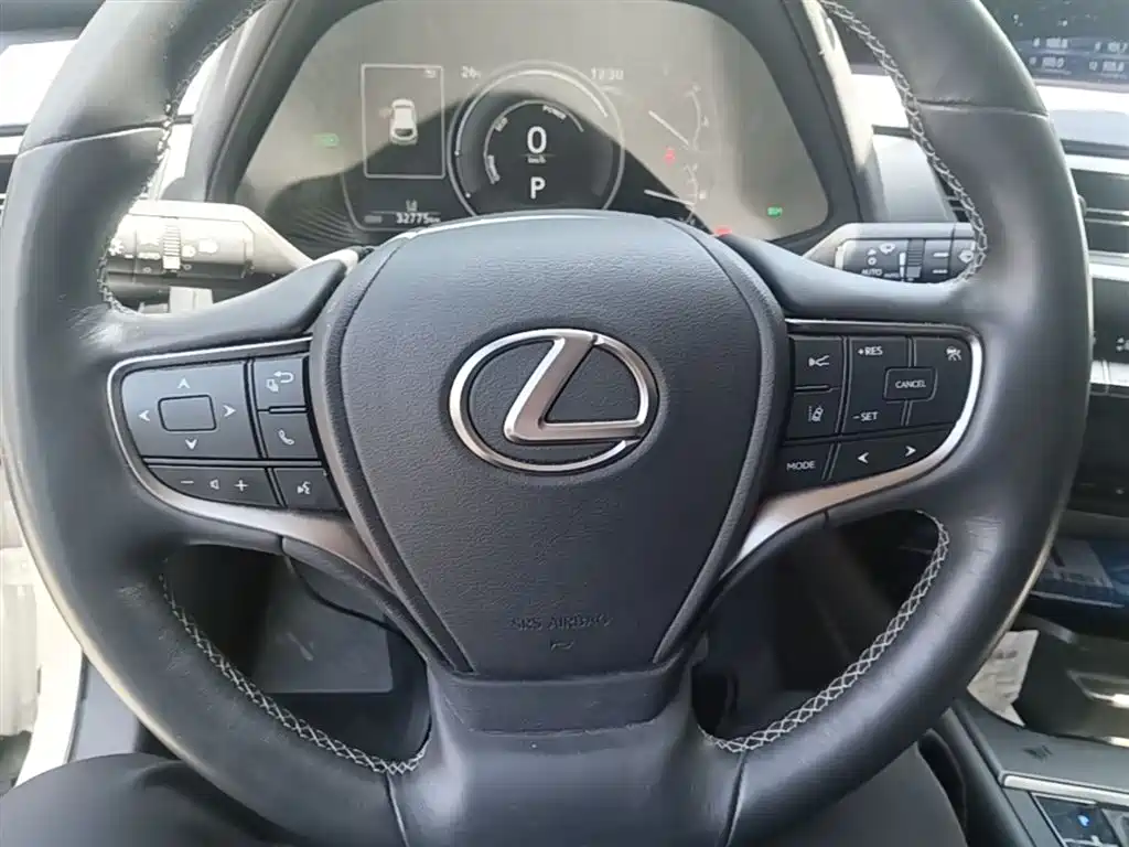 Lexus UX 2020 — фото 11