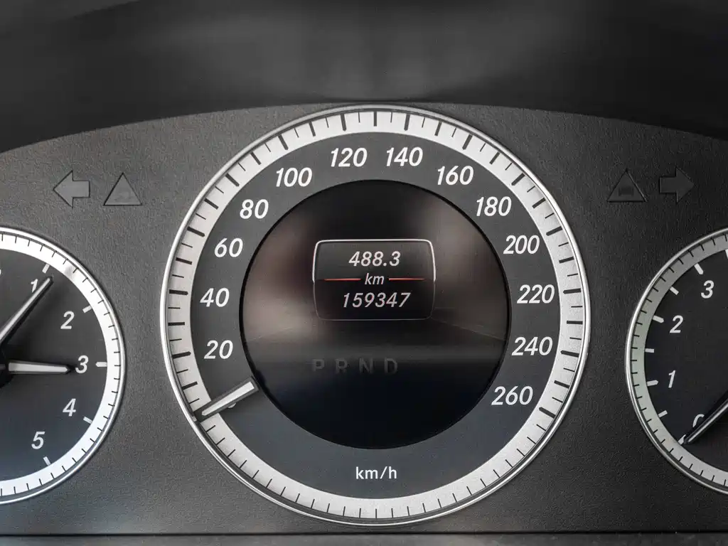 Mercedes-Benz E-Class 2013 — фото 10