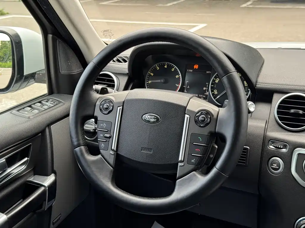 Land Rover Discovery 2014 — фото 15