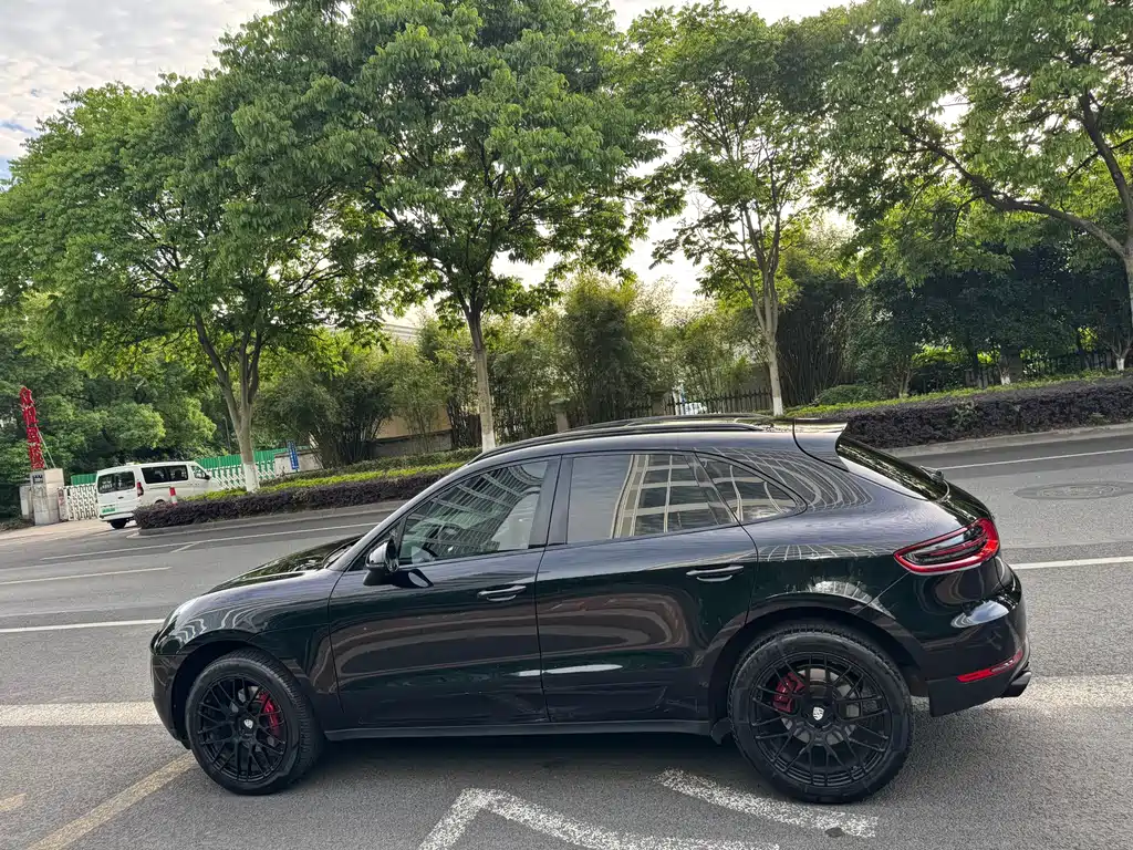 Porsche Macan 2018 — фото 7