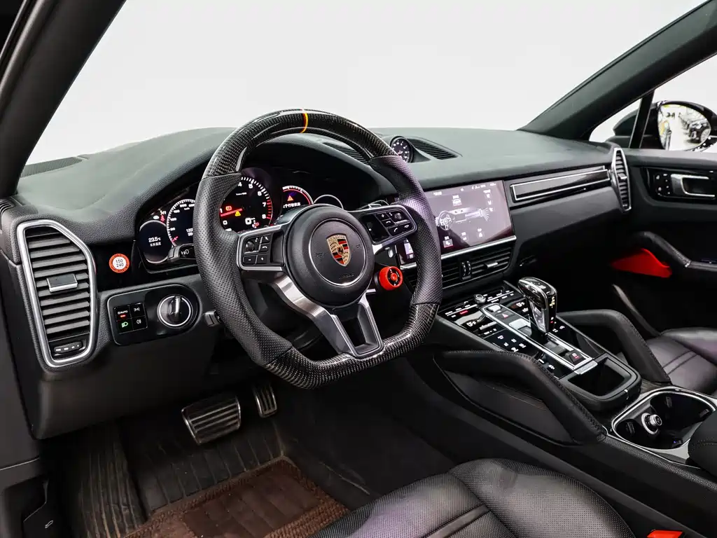 Porsche Cayenne 2020 — фото 16