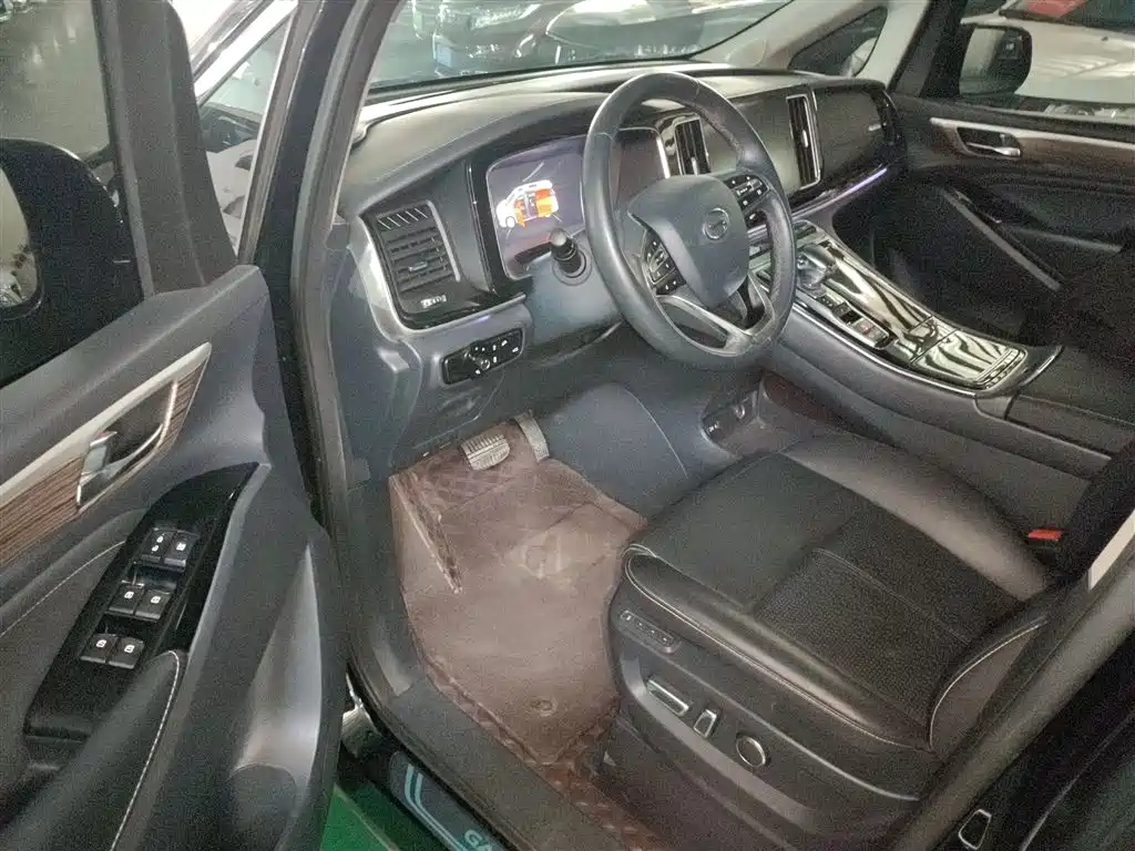 GAC Motor Trumpchi M8 2022 — фото 12